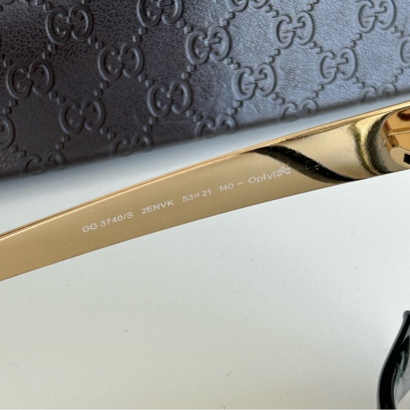 Gucci Sunglasses and Logo Case - Picture 5 of 9